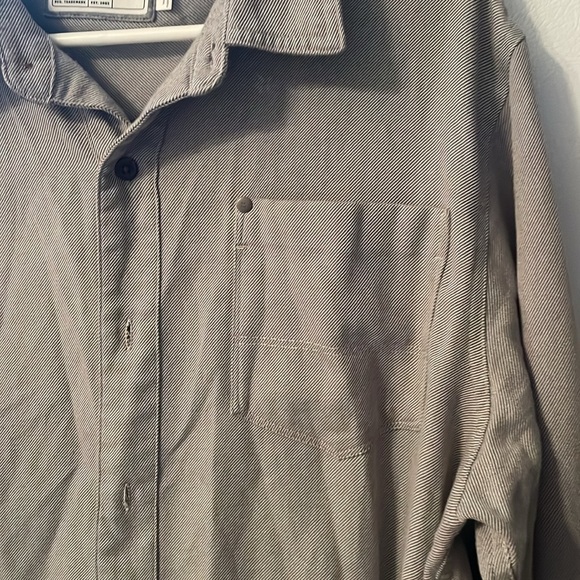 Jetty Men’s XL Gray White Button-Up Shirt - Picture 2 of 8